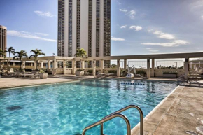 Cozy Ala Moana Resort Retreat Walk to Beach!